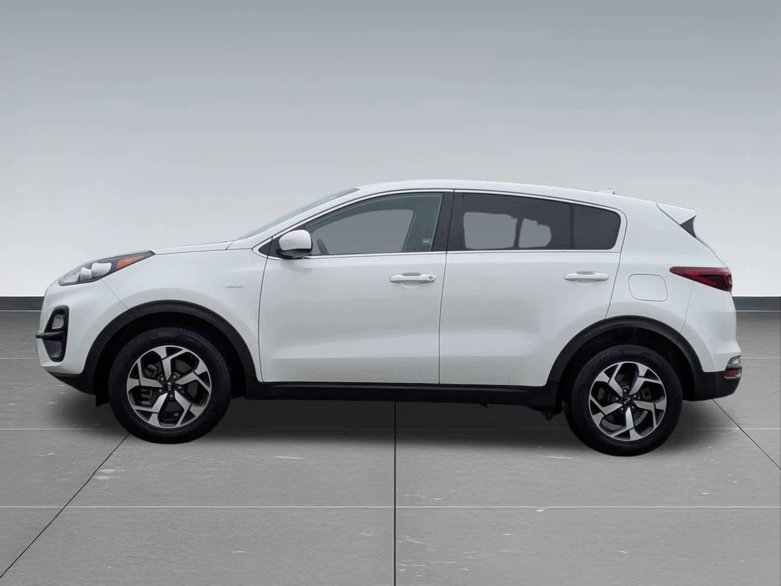 Used 2020 Kia Sportage LX image 3