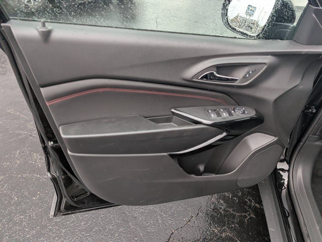 New 2026 Chevrolet Trax RS w/ Sunroof Package FWD image 14