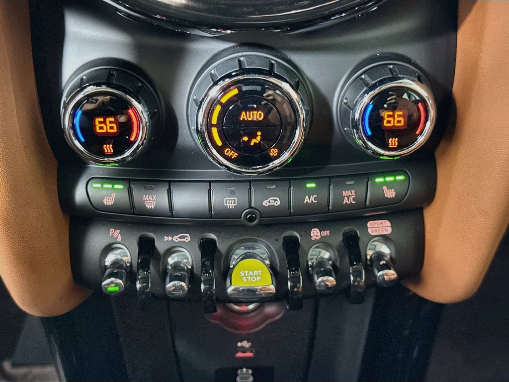 Used 2024 MINI Cooper SE FWD image 16