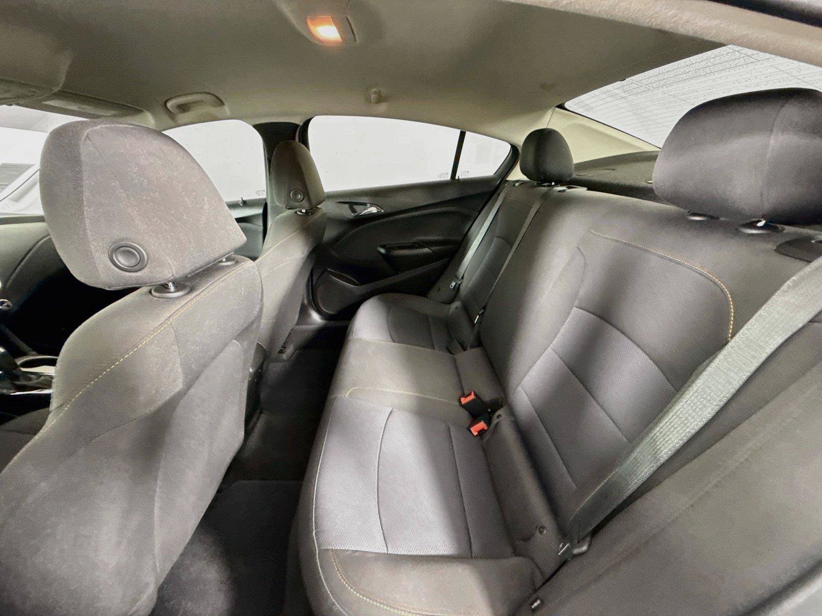 Used 2018 Chevrolet Cruze LS FWD image 26