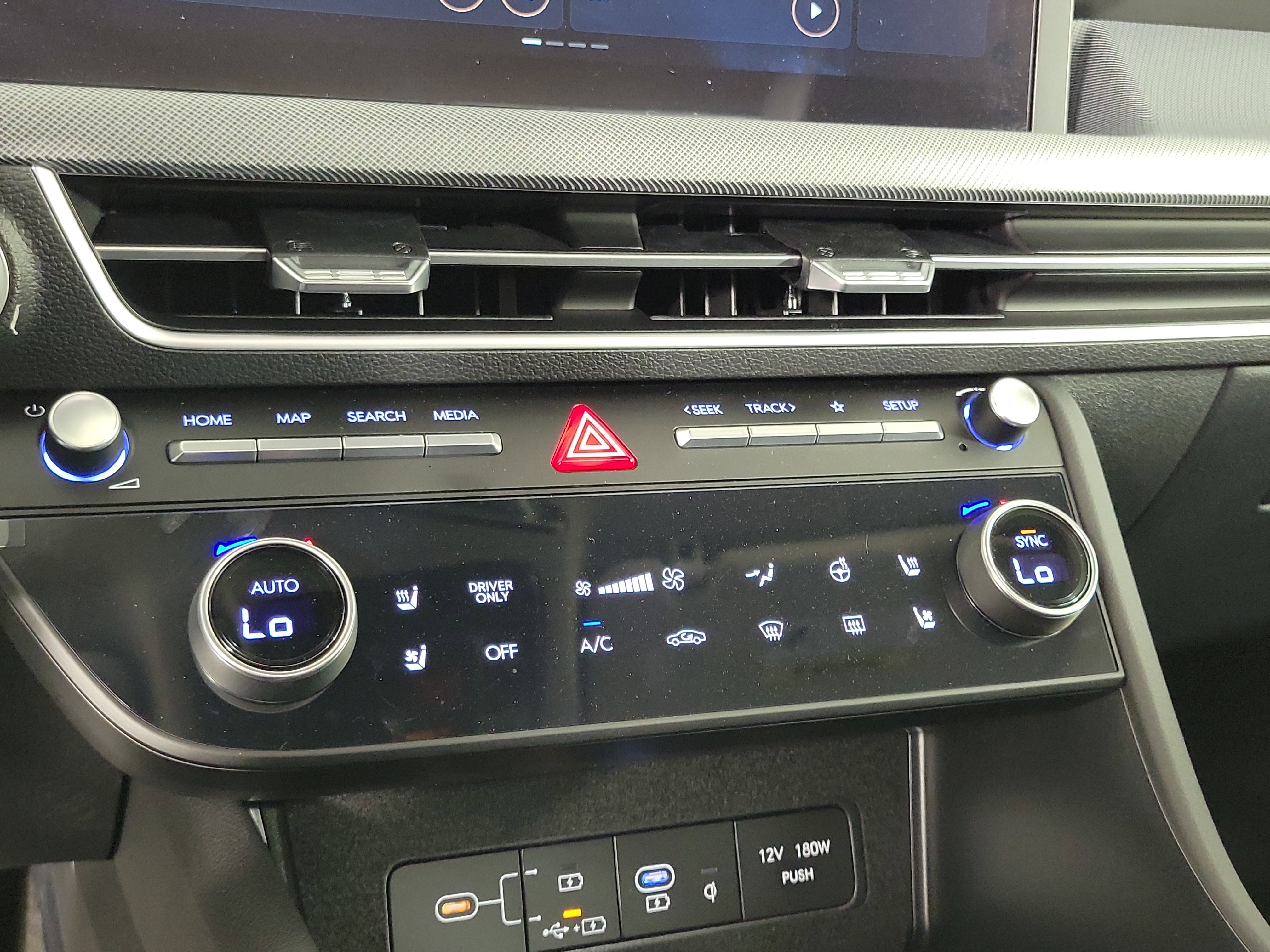 New 2025 Hyundai Sonata Limited image 16