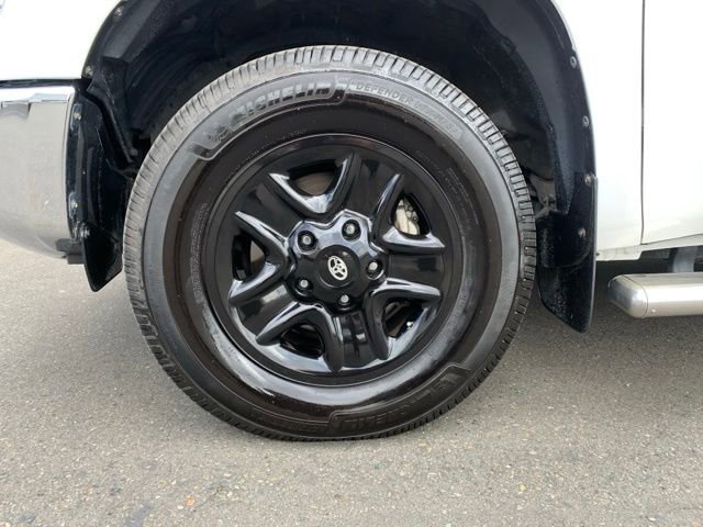 Used 2017 Toyota Tundra SR5 w/ SR5 Upgrade Package AWD/4WD image 10