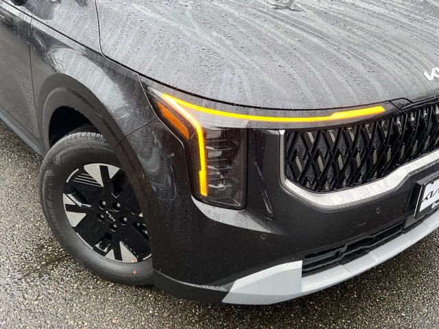 New 2026 Kia Carnival LXS image 2