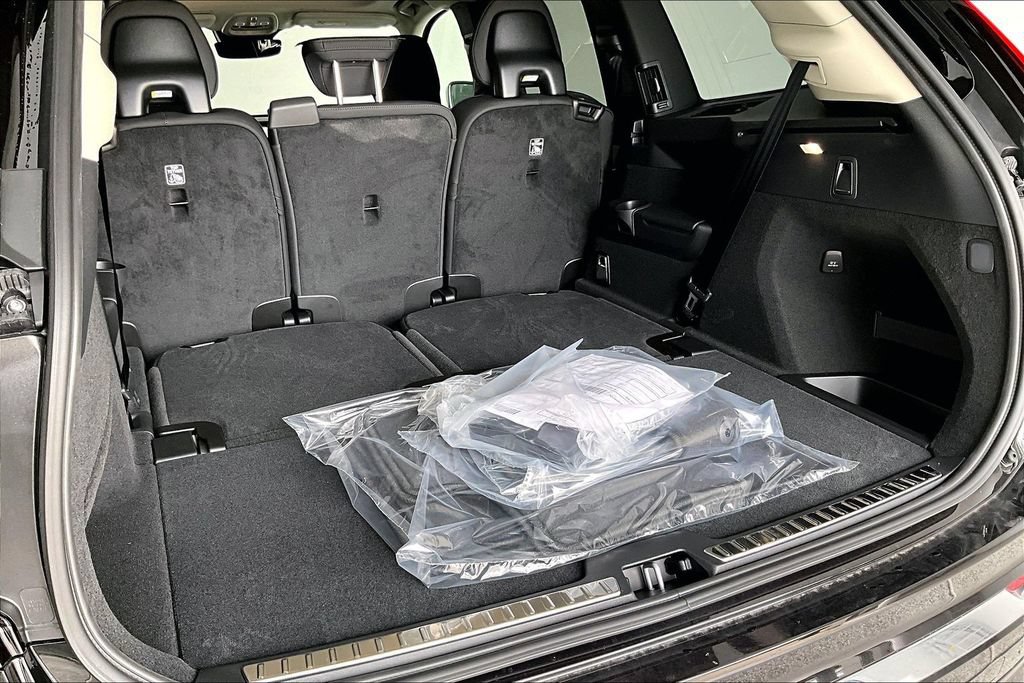 New 2026 Volvo XC90 B5 Plus AWD/4WD image 38