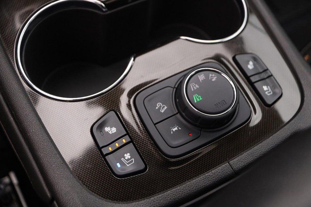 Used 2022 GMC Acadia AT4 w/ Technology Package AWD/4WD image 21