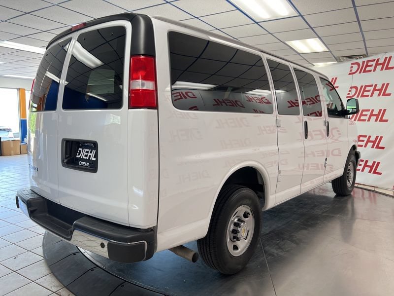 Used 2024 Chevrolet Express 3500 LS w/ Chrome Appearance Package RWD image 5