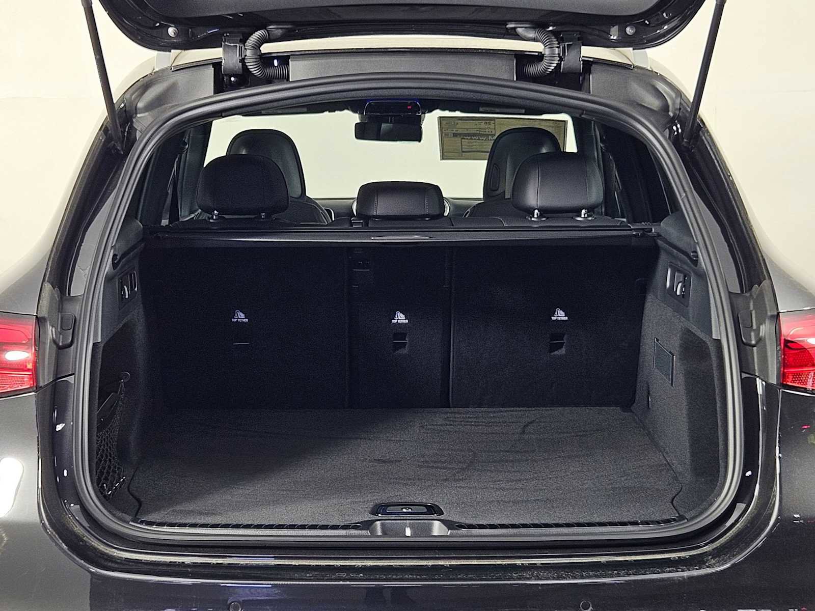 New 2025 Mercedes-Benz GLC 300 4MATIC image 36