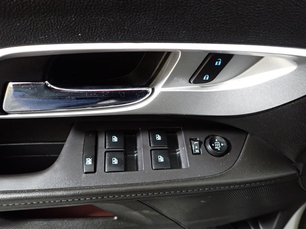 Used 2014 Chevrolet Equinox LS FWD image 16