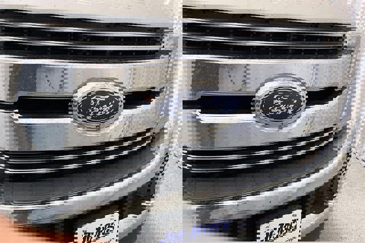 Used 2019 Ford F250 Lariat w/ Chrome Package image 27