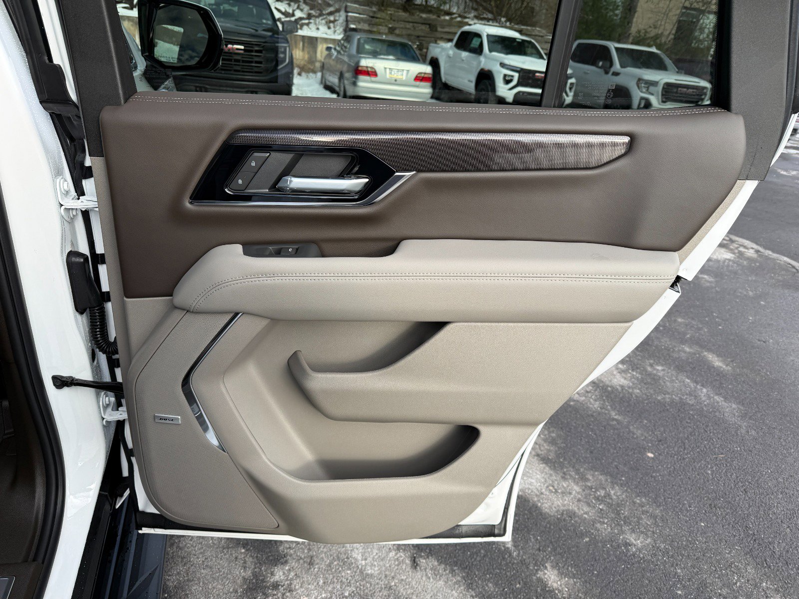 New 2026 GMC Yukon Elevation image 23