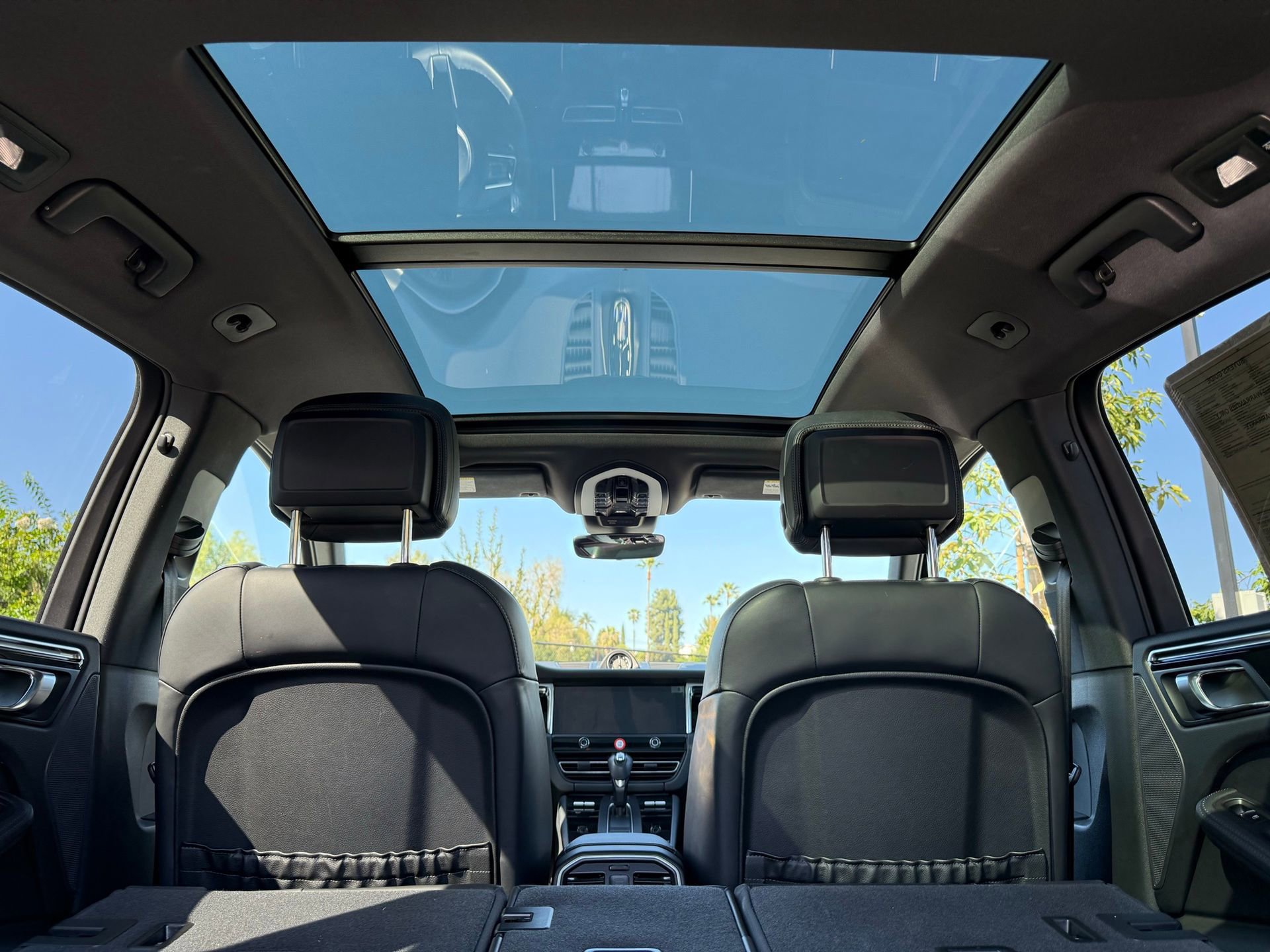 Used 2024 Porsche Macan image 36