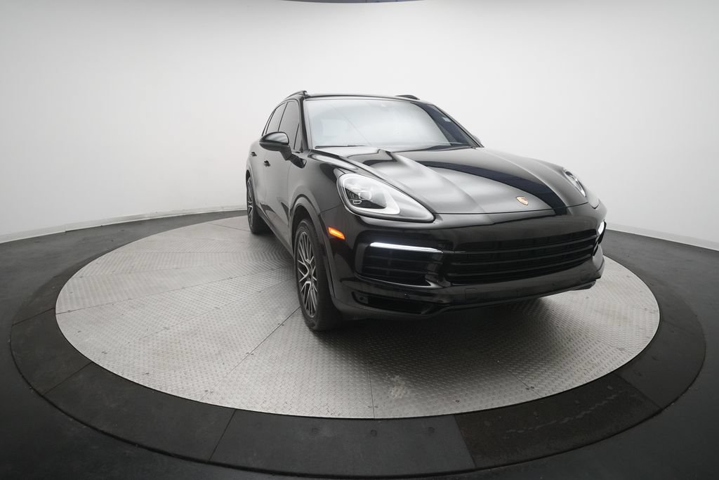 Certified 2022 Porsche Cayenne AWD/4WD image 3