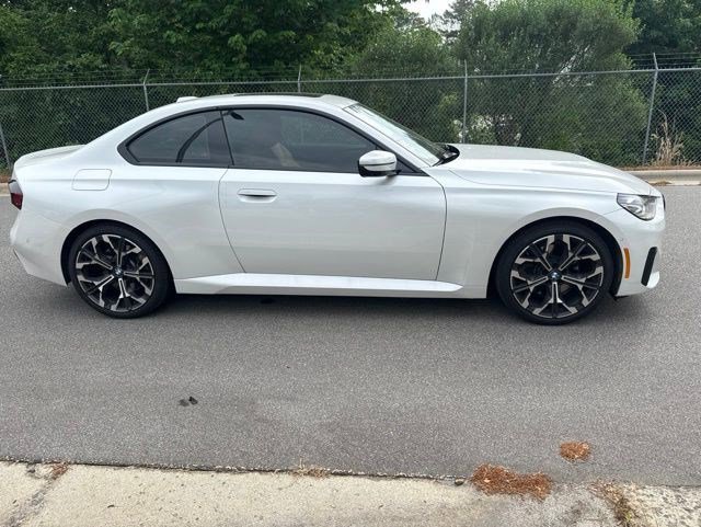 Certified 2025 BMW 230i Coupe w/ Premium Package RWD image 11