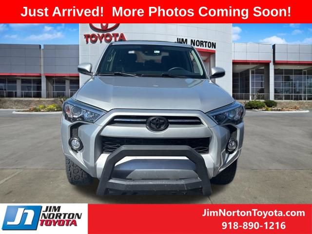 Used 2020 Toyota 4Runner SR5 image 2