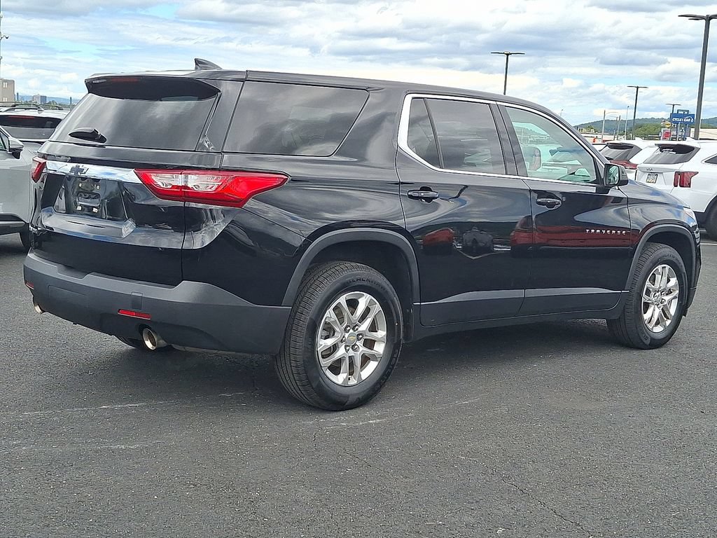 Used 2021 Chevrolet Traverse LS FWD image 6