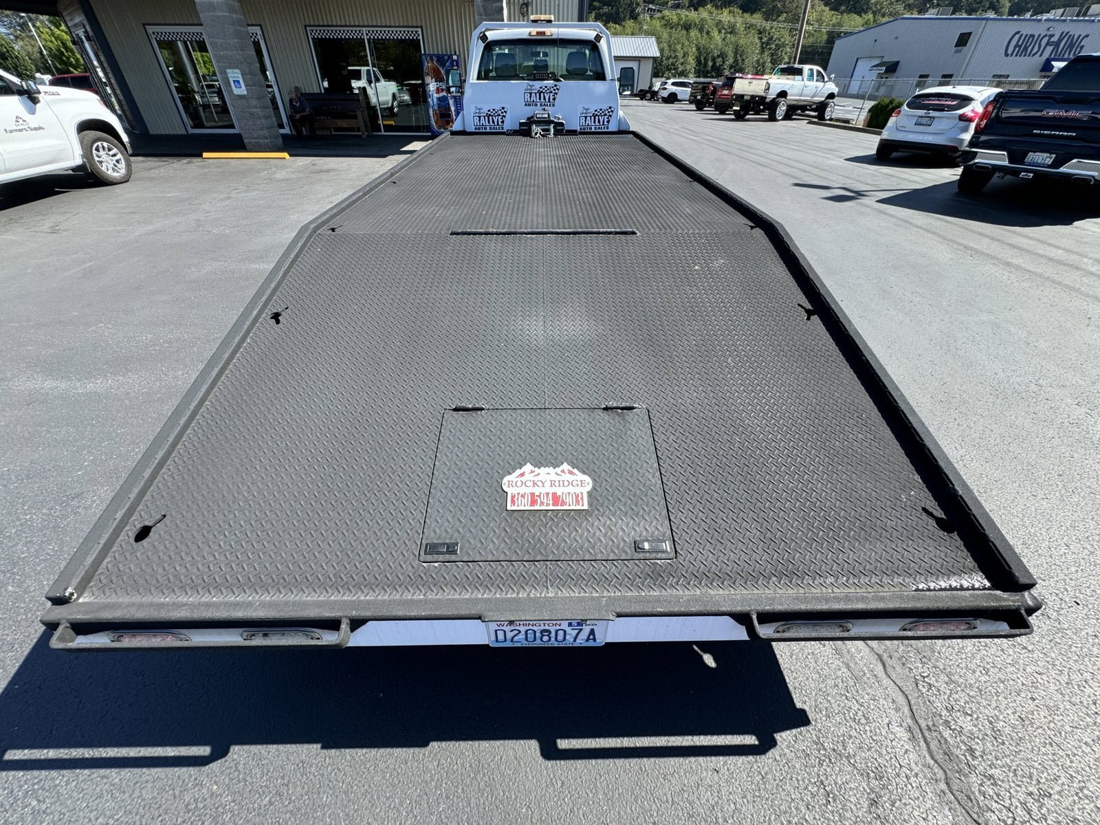Used 2015 Ford F550 2WD Regular Cab Super Duty image 5