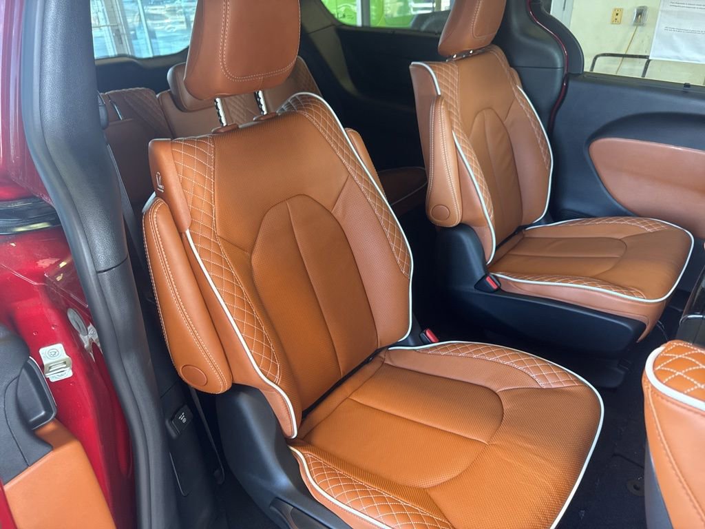 New 2026 Chrysler Pacifica Pinnacle image 47