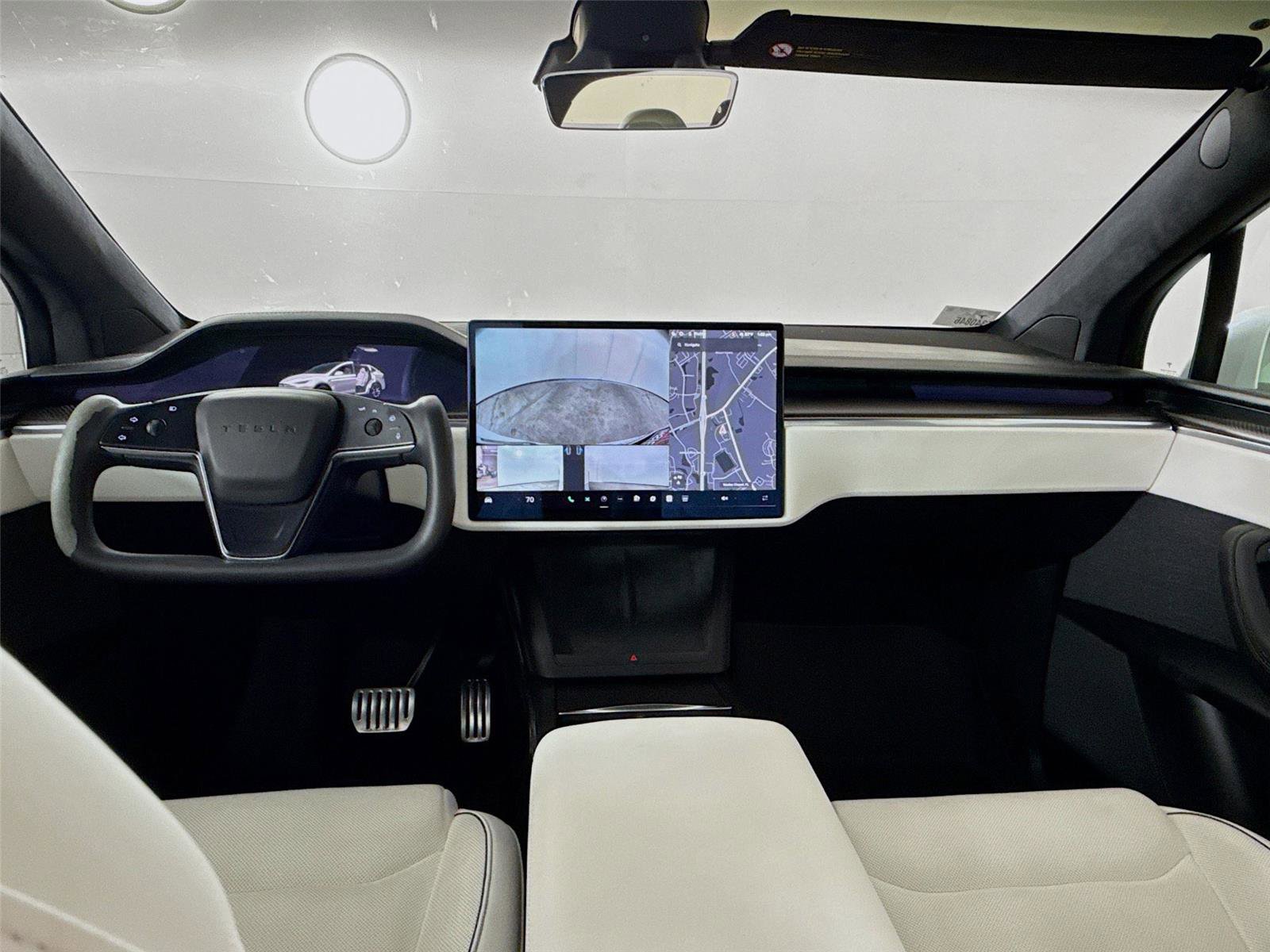 Used 2022 Tesla Model X Plaid AWD/4WD image 3