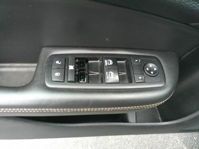 Used 2016 Chrysler 200 S image 8