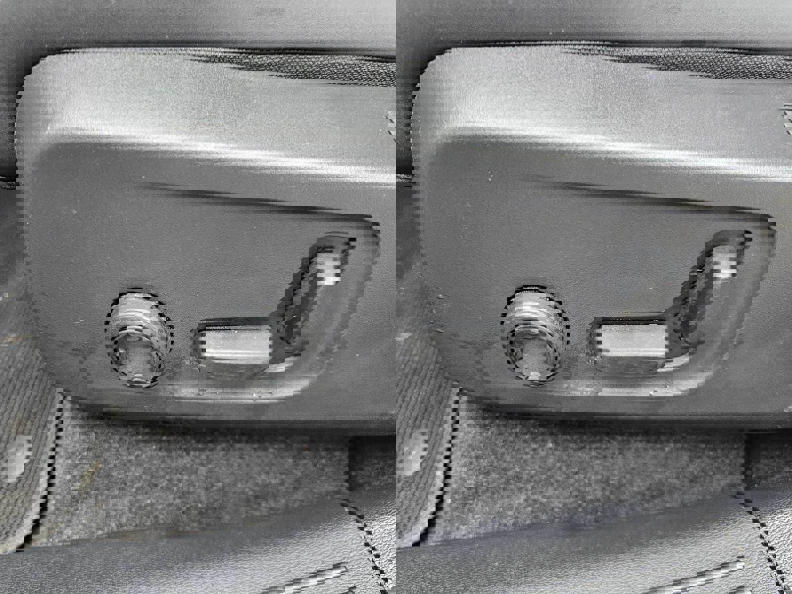 Certified 2023 Volvo XC40 Recharge Plus image 27