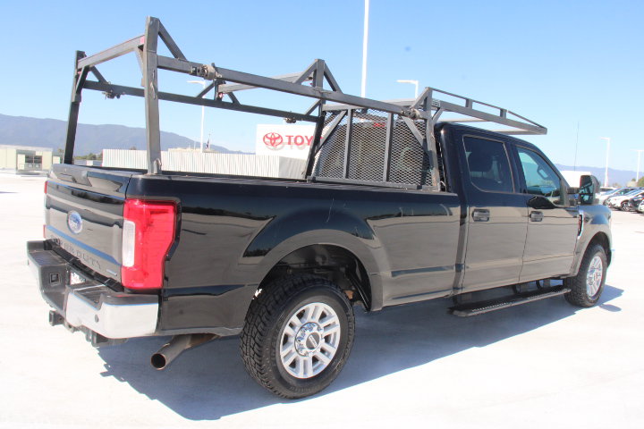 Used 2017 Ford F250 XLT w/ XLT Value Package RWD image 3