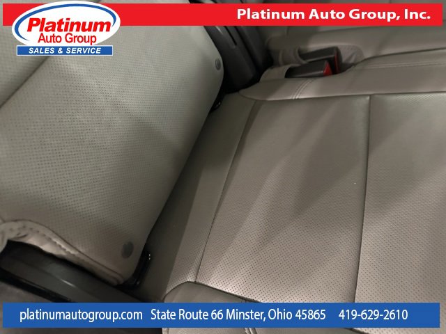 Used 2023 GMC Yukon XL SLT image 33