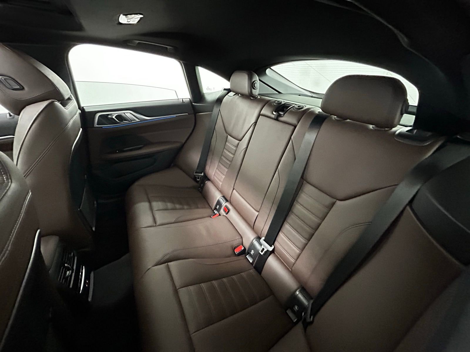 Used 2022 BMW i4 eDrive40 w/ M Sport Package image 34