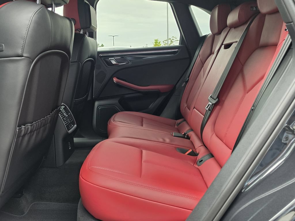 New 2026 Porsche Macan AWD/4WD image 18