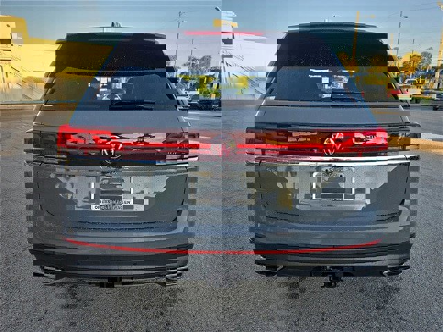 New 2026 Volkswagen Atlas SE image 4