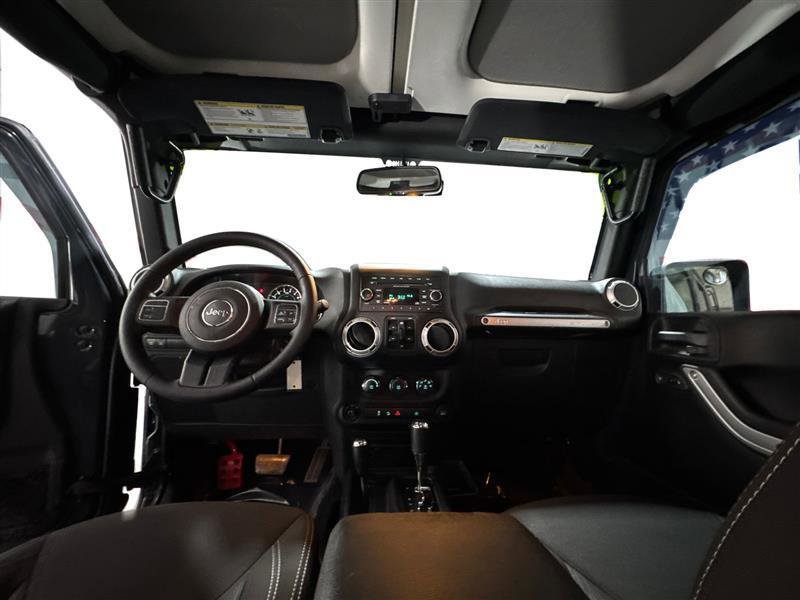 Used 2017 Jeep Wrangler Unlimited Rubicon w/ Max Tow Package image 13