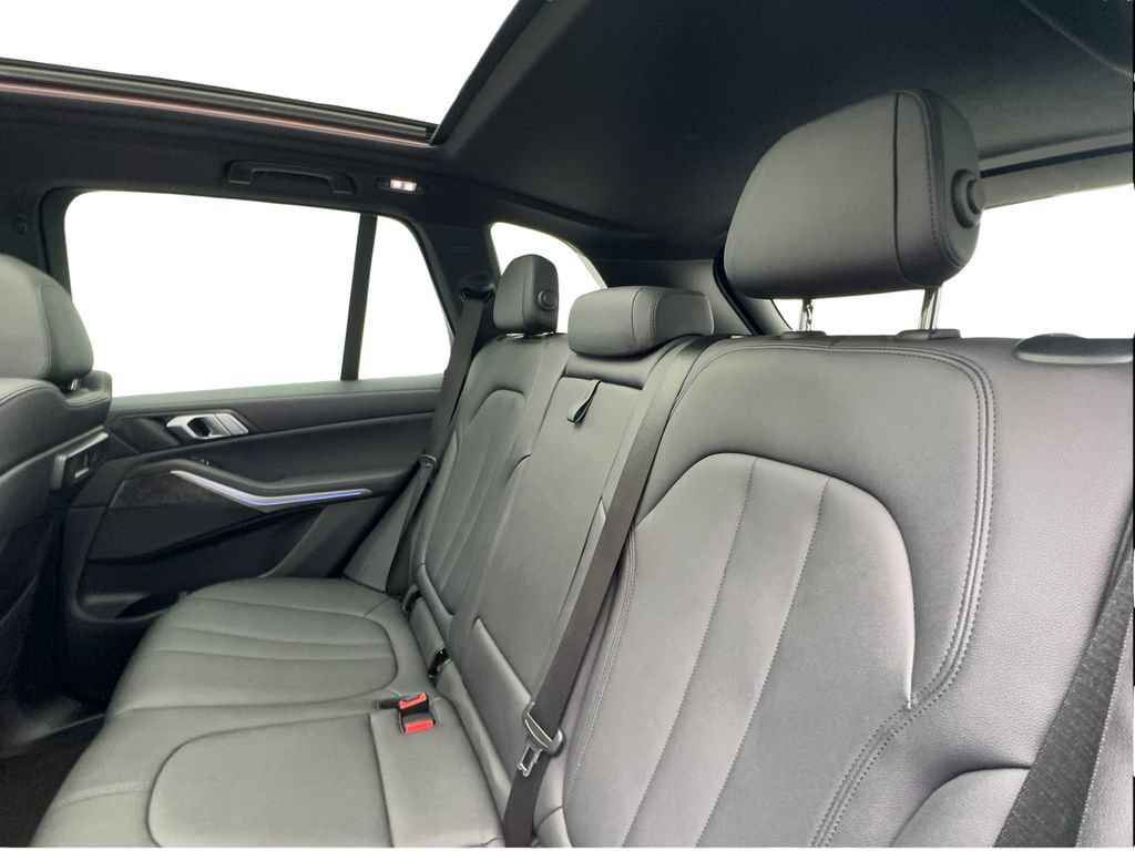 Used 2022 BMW X5 sDrive40i w/ Premium Package RWD image 25