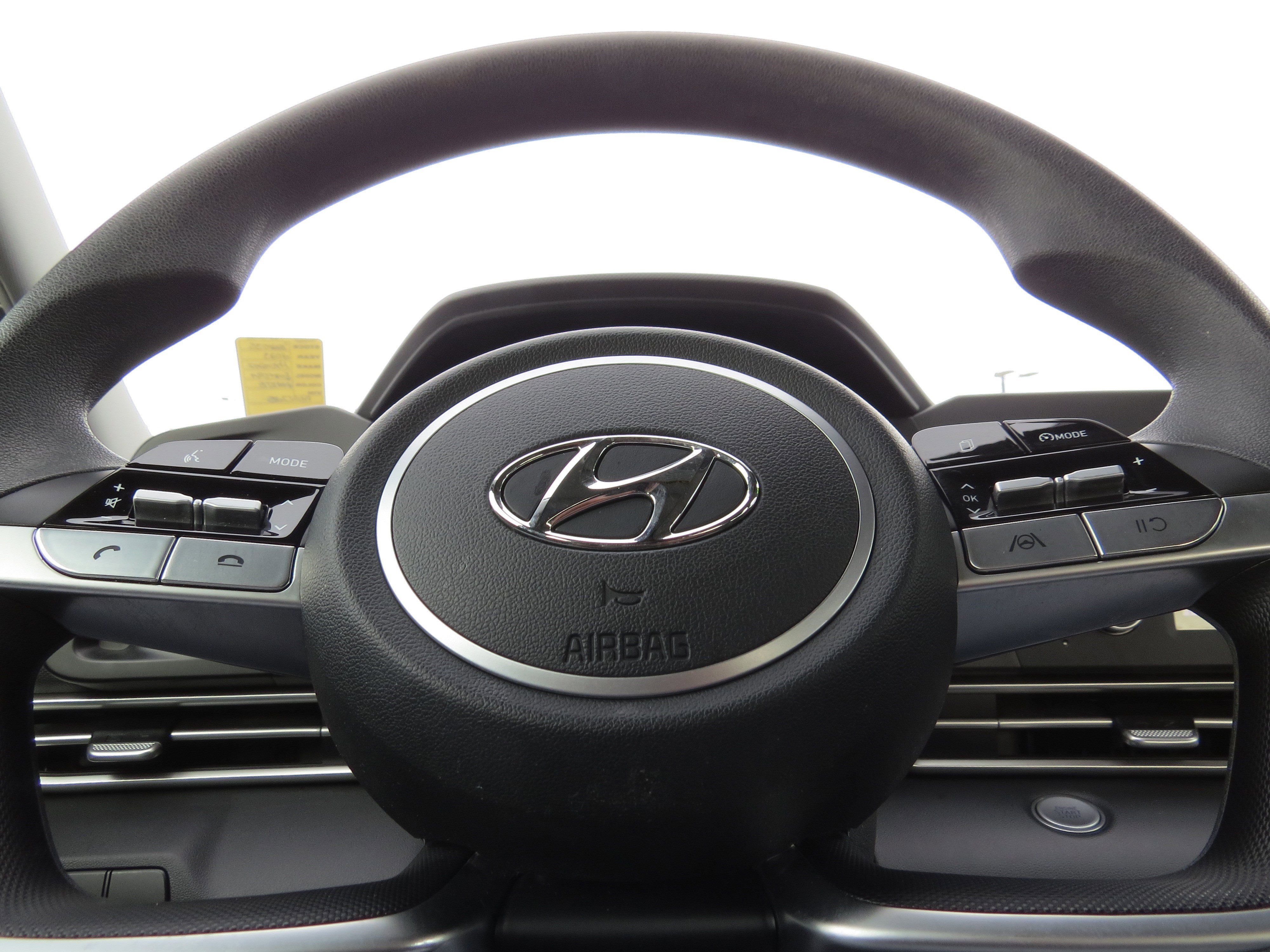 Used 2023 Hyundai Elantra SEL image 17