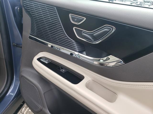 Used 2022 Lincoln Corsair Standard w/ Equipment Group 101A image 14