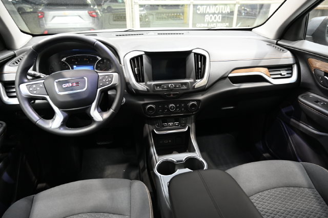 Used 2021 GMC Terrain SLE w/ Driver Convenience Package FWD image 12