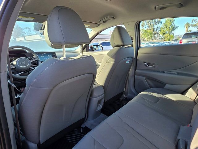 Certified 2025 Hyundai Elantra Sport image 13