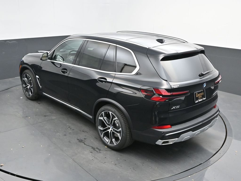 New 2026 BMW X5 xDrive50e w/ Premium Package AWD/4WD image 36
