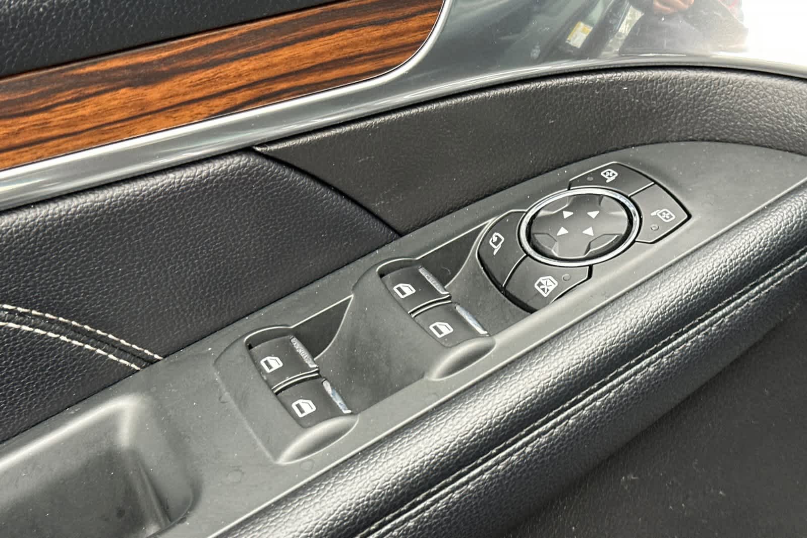 Used 2016 Ford Explorer Limited image 13