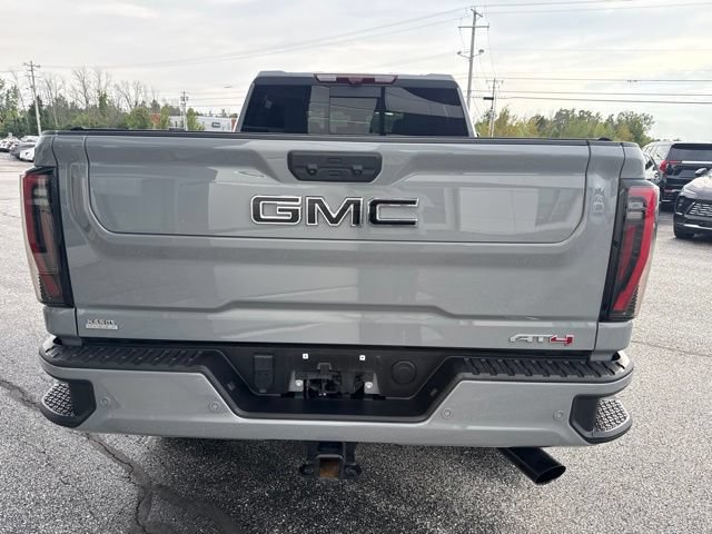Used 2025 GMC Sierra 2500 AT4 w/ AT4 Premium Plus Package AWD/4WD image 6