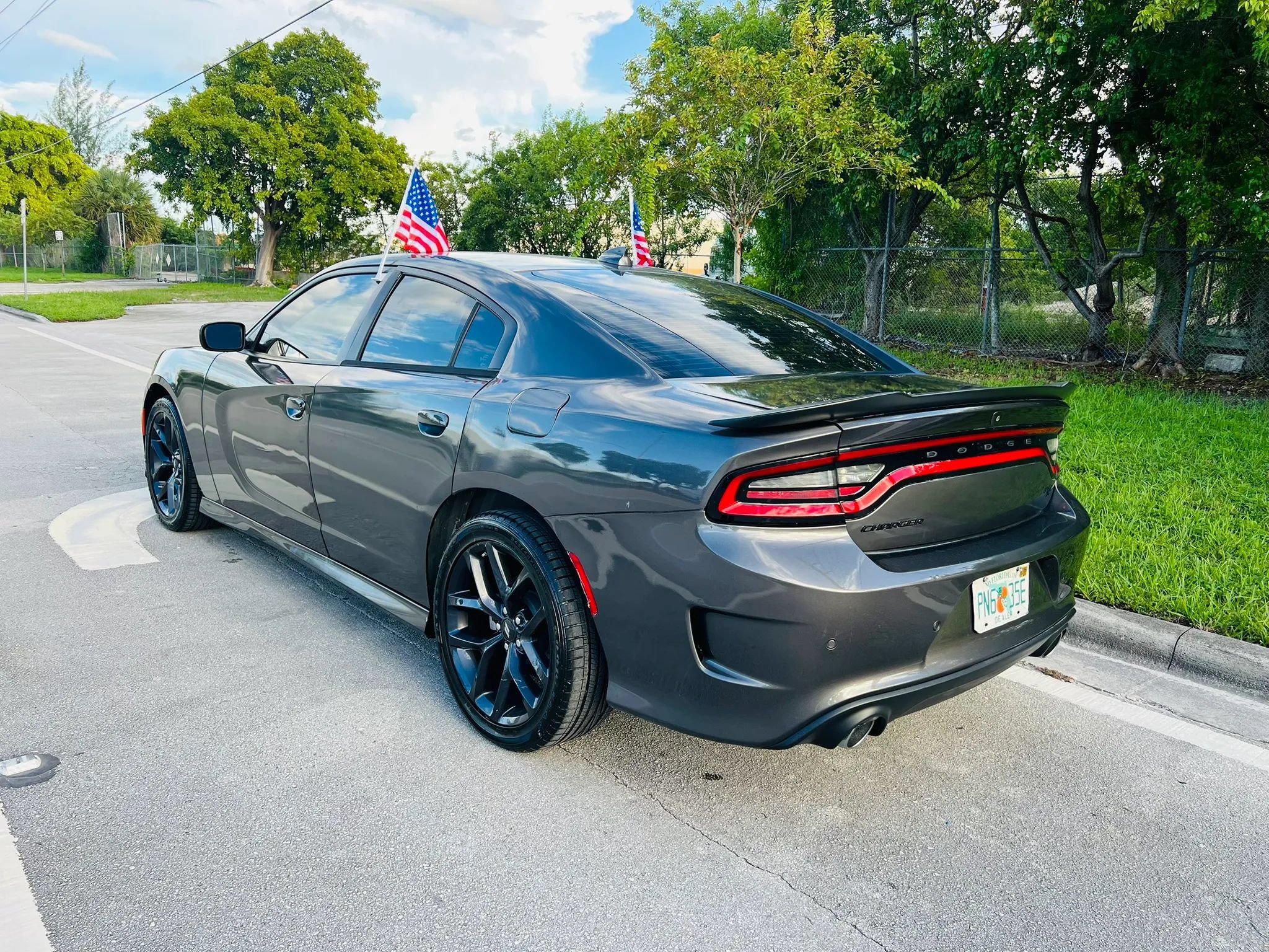 Used 2023 Dodge Charger R/T w/ Blacktop Package RWD image 3