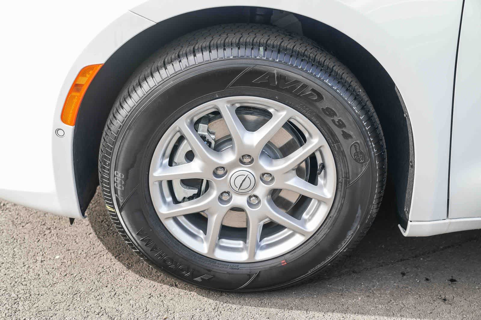 New 2026 Chrysler Pacifica Select FWD image 9