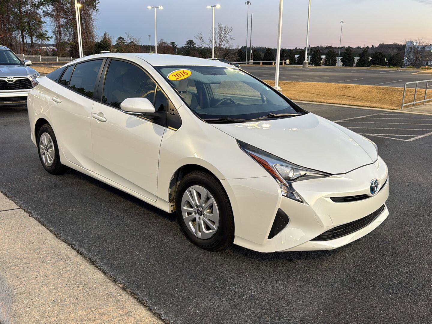 Used 2016 Toyota Prius Two image 6