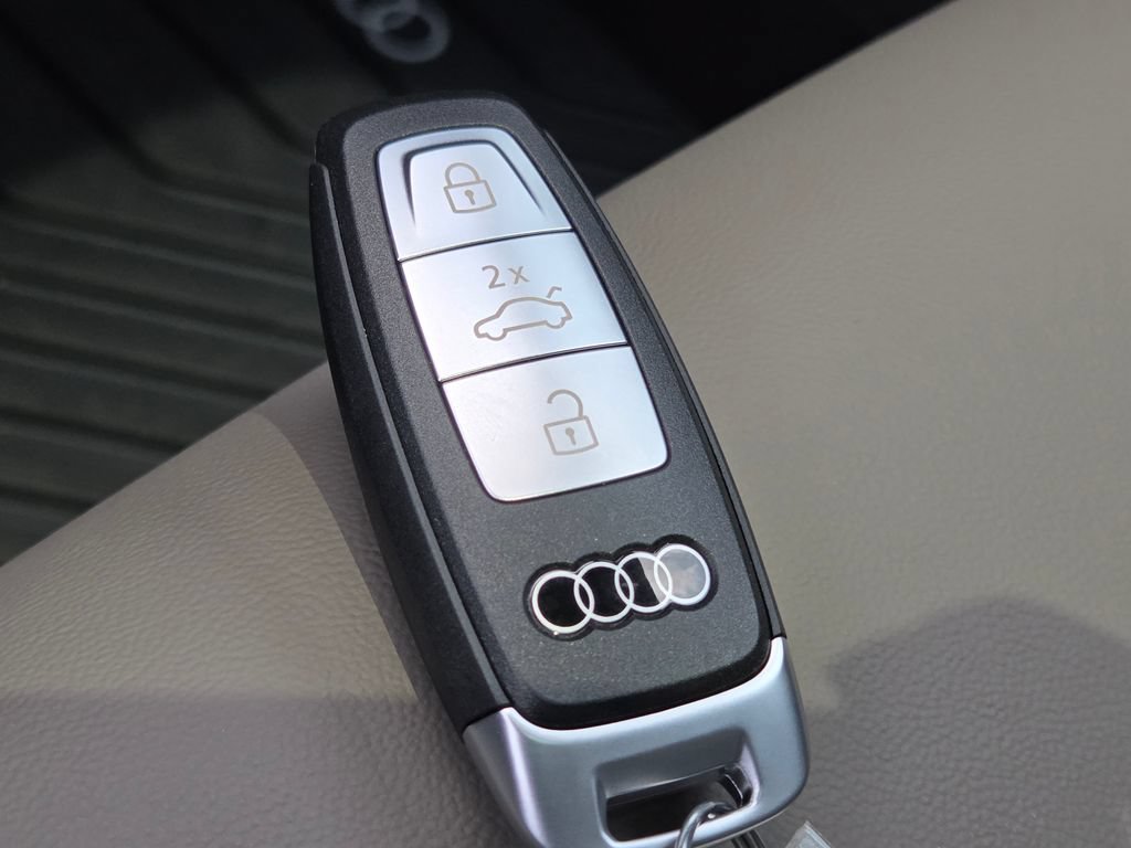 New 2026 Audi Q3 quattro 2.0T AWD/4WD image 39