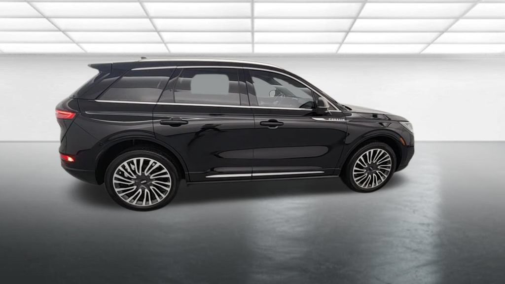 Used 2022 Lincoln Corsair Reserve w/ Sport Package AWD/4WD image 8