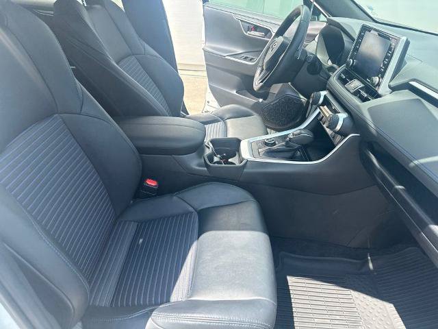 Used 2021 Toyota RAV4 XSE w/ XSE Grade Weather Package AWD/4WD image 32