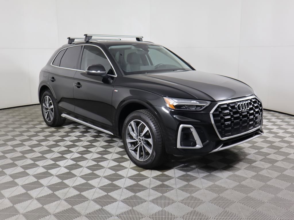 Certified 2025 Audi Q5 2.0T Premium Plus w/ Premium Plus Package image 3