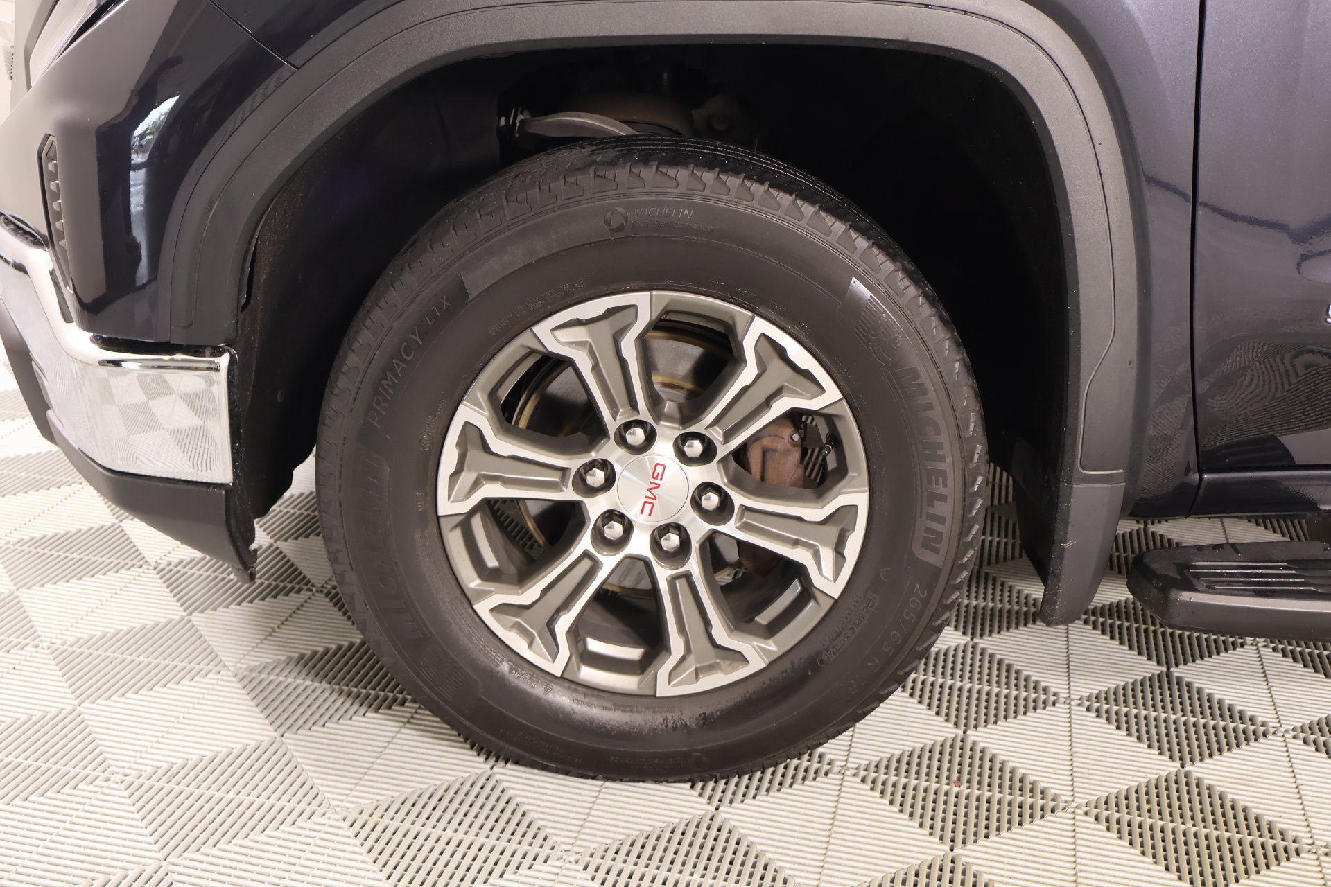 Used 2022 GMC Sierra 1500 SLT RWD image 17