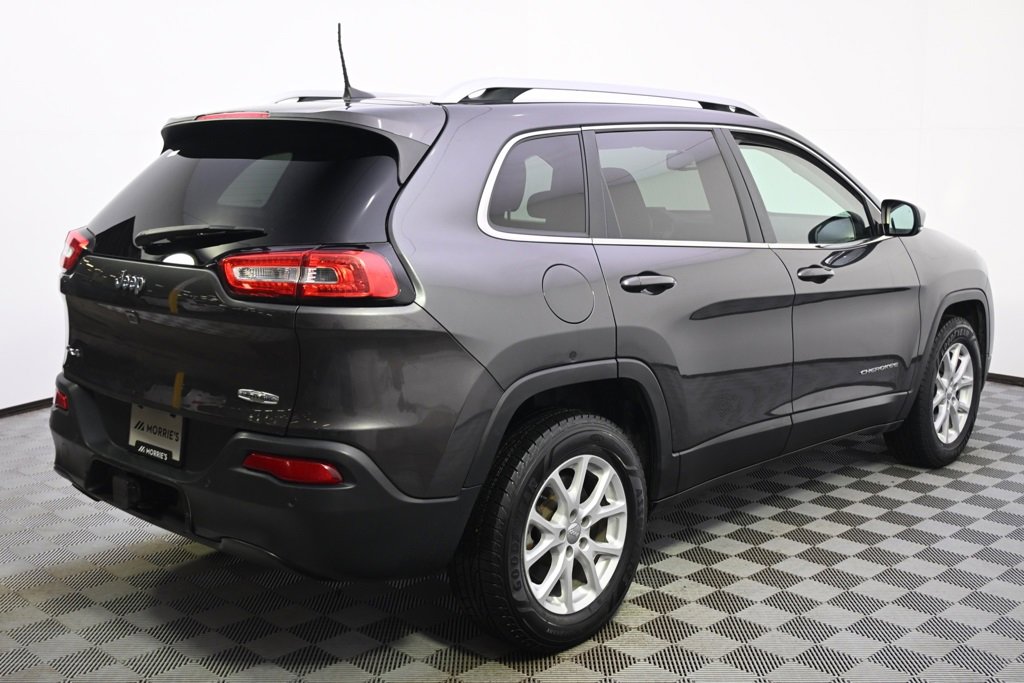 Used 2017 Jeep Cherokee Latitude w/ Safety/Convenience Group image 7
