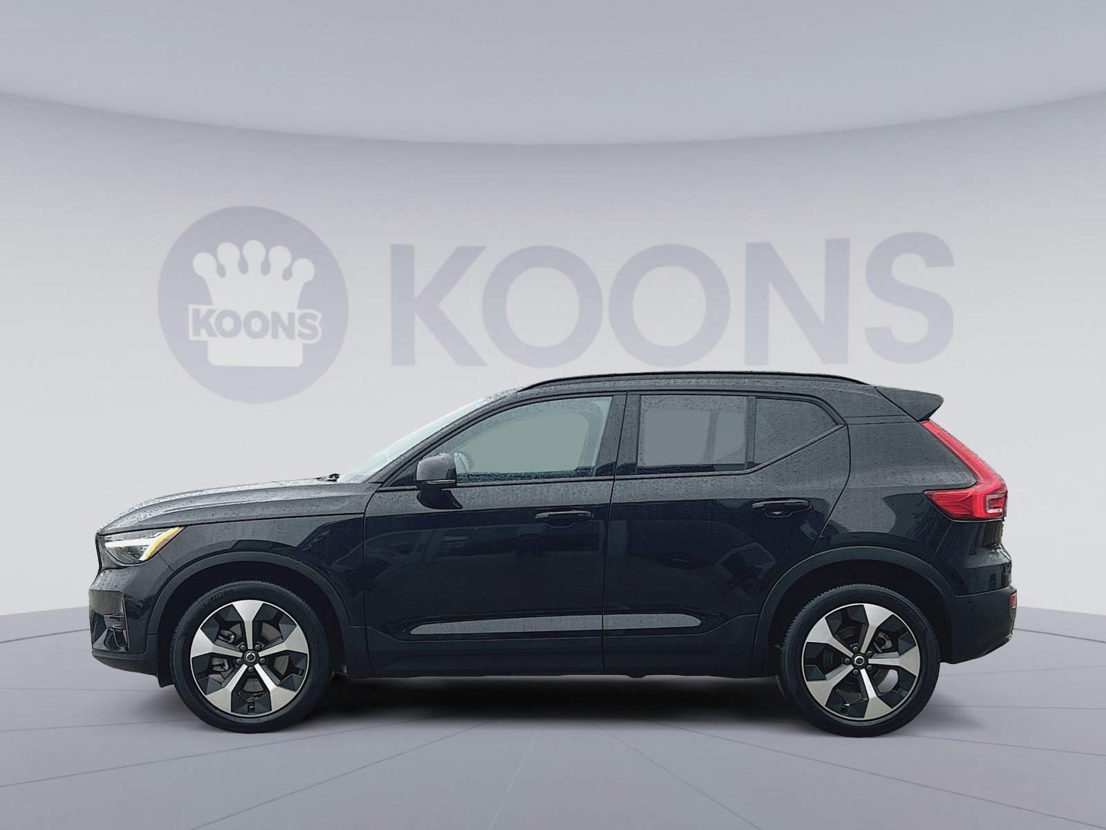 New 2026 Volvo XC40 B5 Plus w/ Protection Package Premier image 2