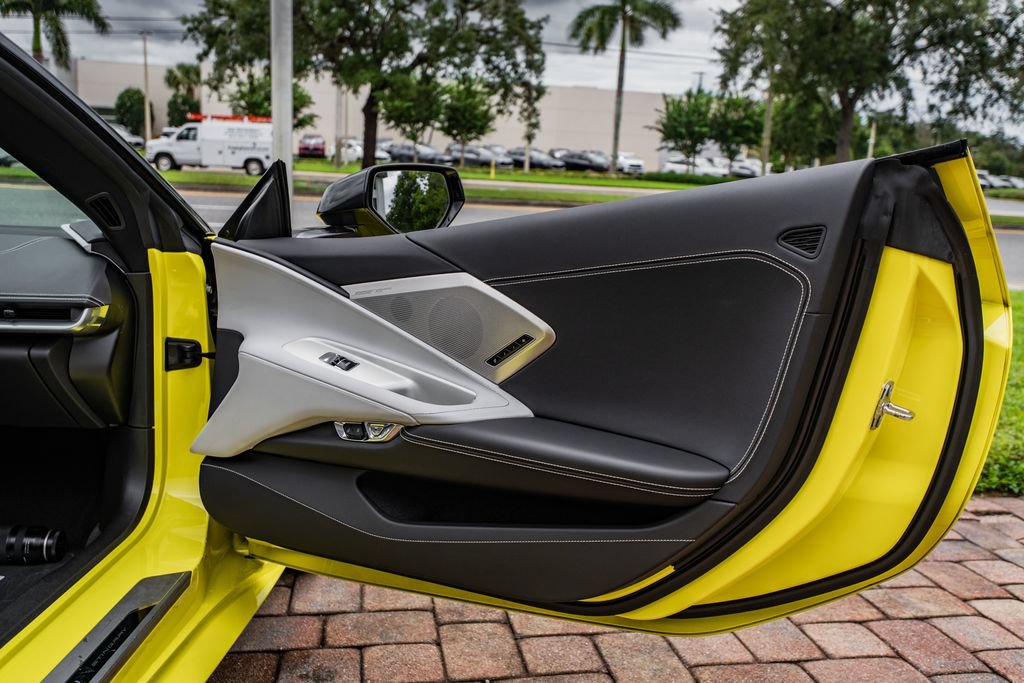 Used 2023 Chevrolet Corvette Stingray Preferred Conv w/ Z51 Performance Package RWD image 33