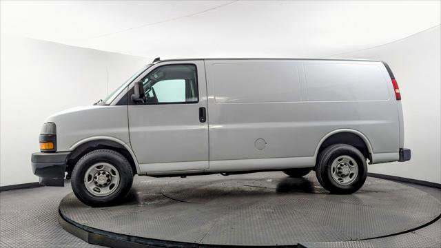 Used 2019 Chevrolet Express 2500 w/ Driver Convenience Package RWD image 3